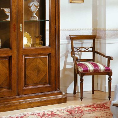  LA CASA  włoskie drewniane krzesło z tapicerowanym siedziskiem